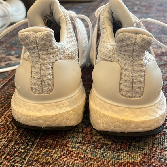 Adidas Ultra Boost women’s 8.5 - Picture 4 of 11